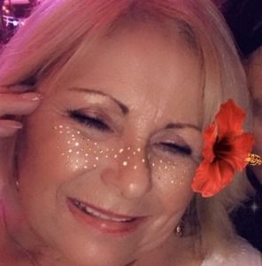 Meet your Posher, Carol